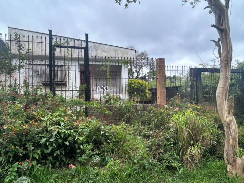 CASA NO BAIRRO GLÓRIA - Lote 001 (ID 8070)
