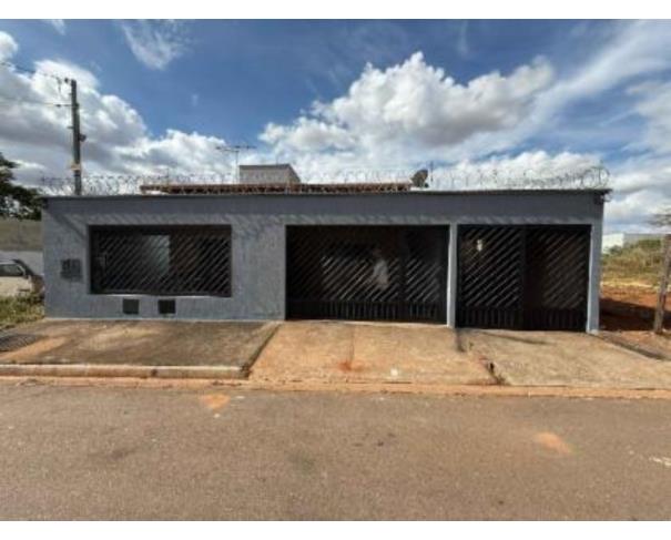 Leilão de casa na cidade de goiânia/go - extrajudicial