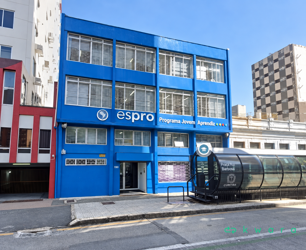 Sala Comercial de 386,74,00 m² no Centro, Curitiba / PR.