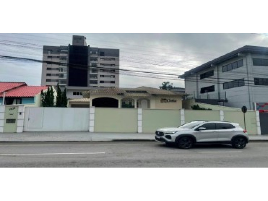 Casa à venda em leilão