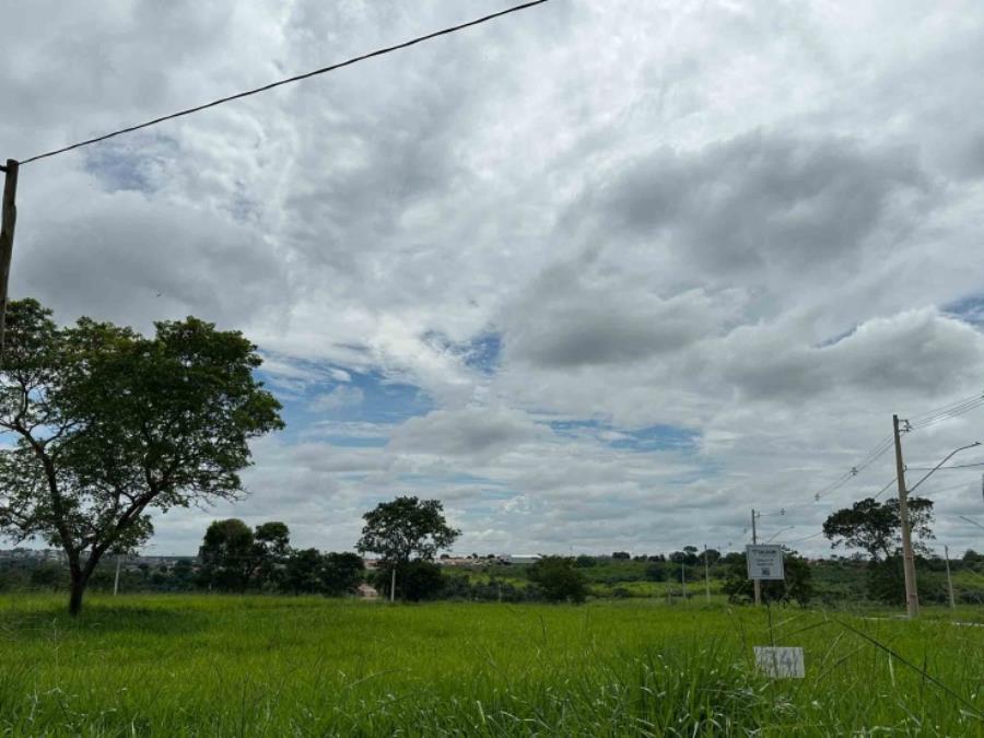 Sicoob - chácara 34, quadra 06, localizada na rua g, no chacreamento espelho d’água, em abaeté/mg, com área total de 1.000,00 m², matrícula nº 29.138 do cri de abaeté/mg.