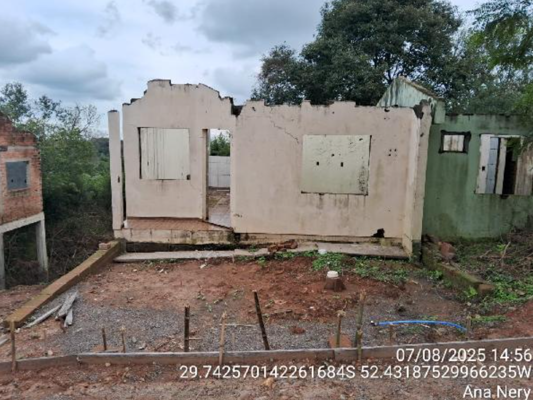 Casa - 31,25m² de área privativa, 390m² de área do terreno - santa cruz do sul/rs