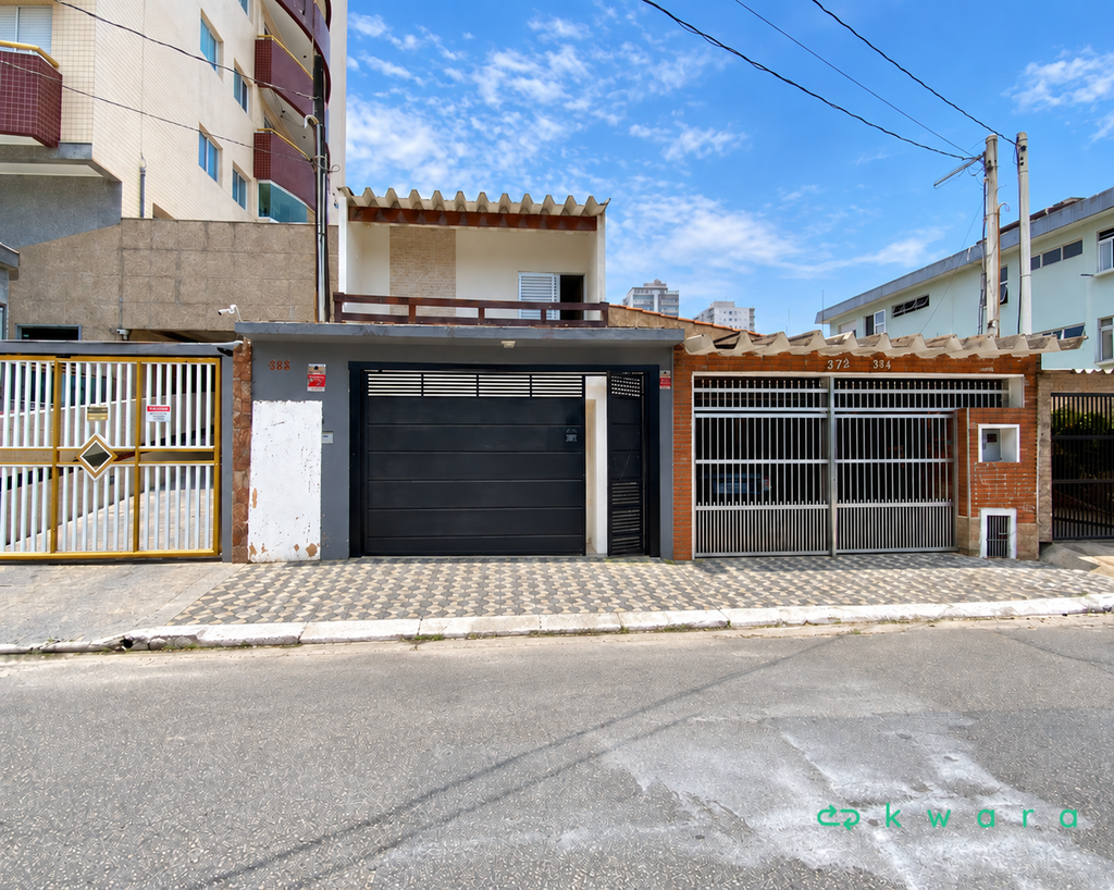 Casa de 223,12 m² na Praia Grande / SP.