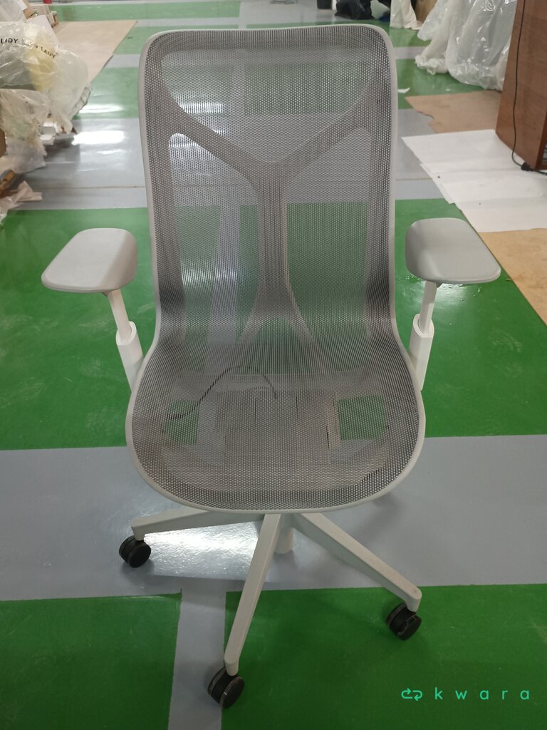 Aprox. 20 Cadeiras Cosm Média - Herman Miller
