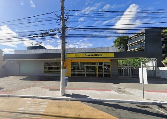 Leilão de imóveis com locação simultânea